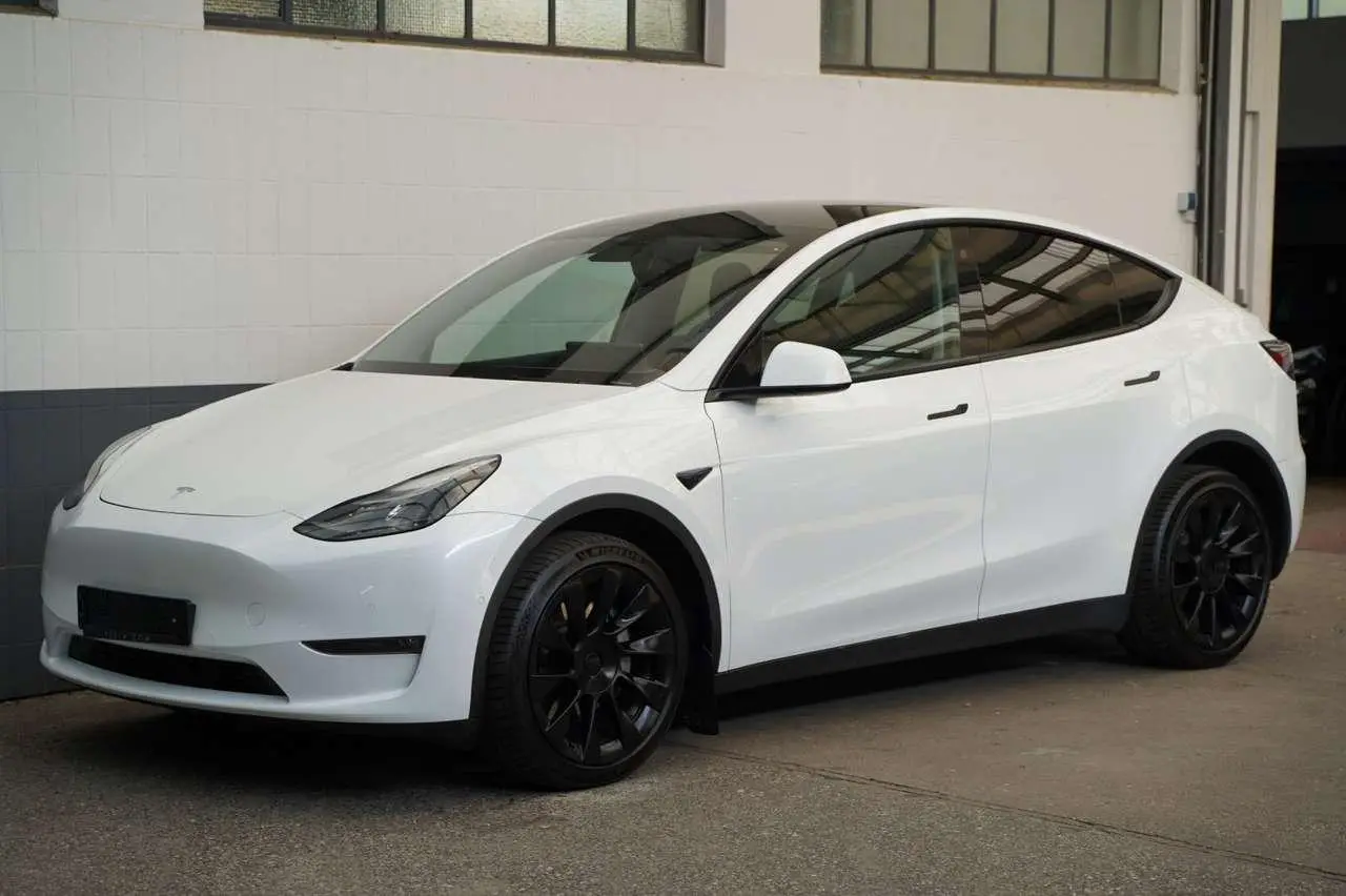 Photo 1 : Tesla Model Y 2022 Electric