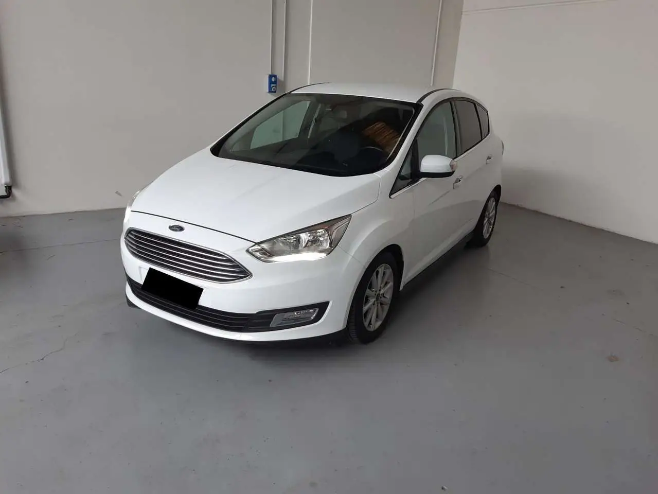 Photo 1 : Ford C-max 2018 Petrol