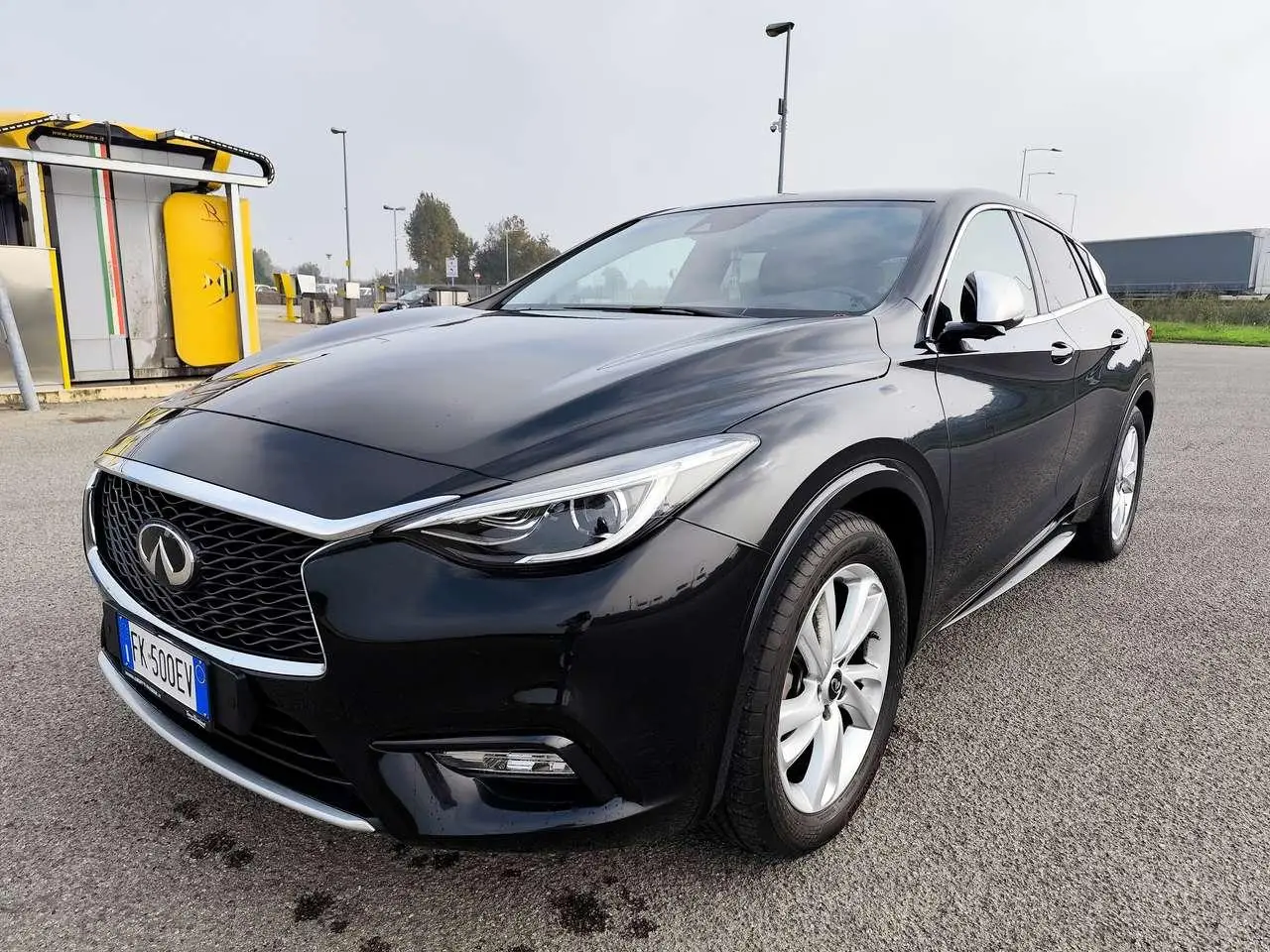 Photo 1 : Infiniti Q30 2017 Diesel