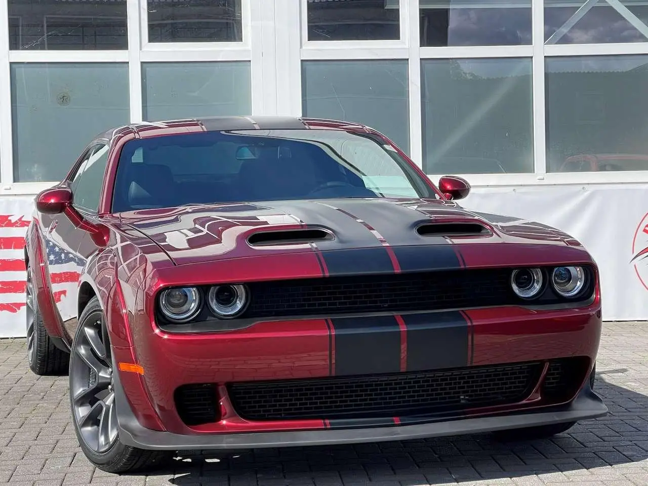 Photo 1 : Dodge Challenger 2021 Essence