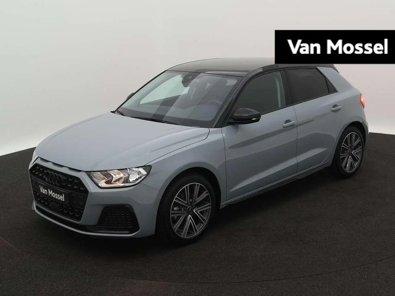 Photo 1 : Audi A1 2024 Petrol