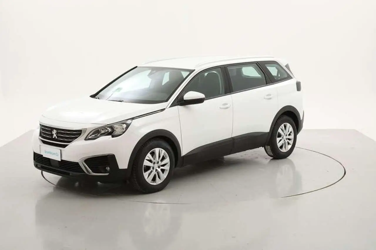 Photo 1 : Peugeot 5008 2019 Diesel