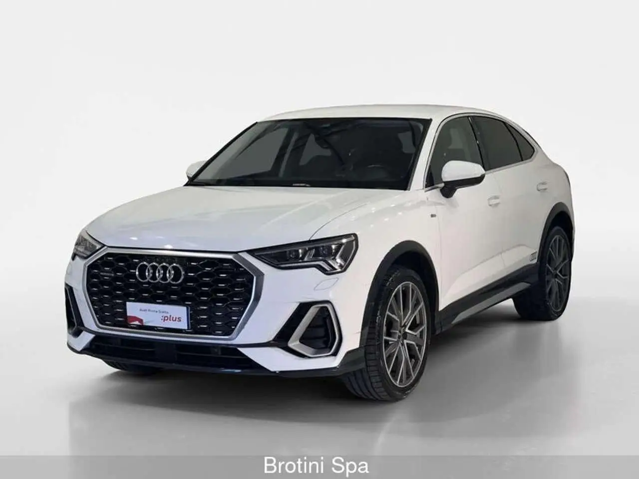 Photo 1 : Audi Q3 2020 Essence