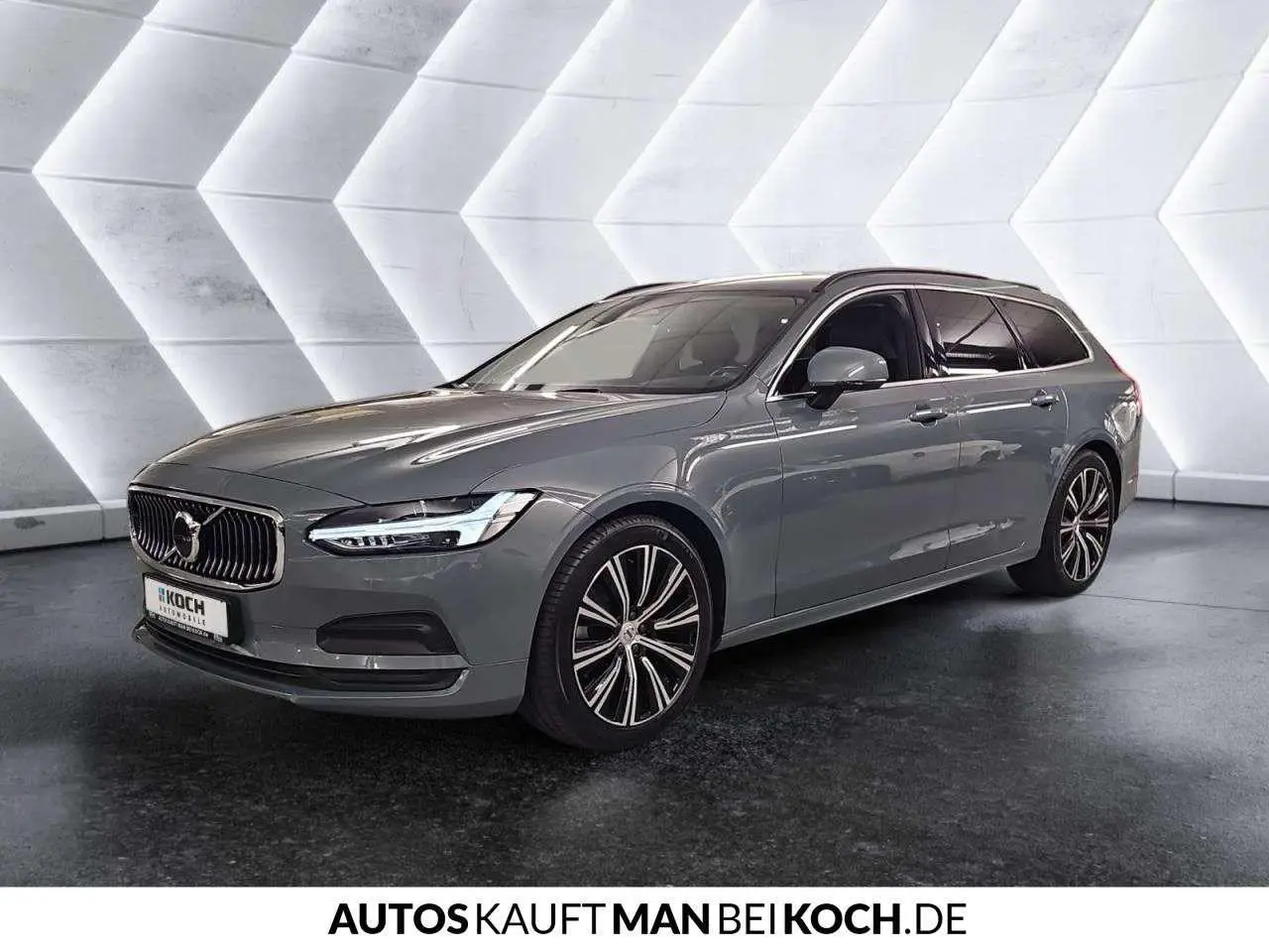 Photo 1 : Volvo V90 2023 Petrol