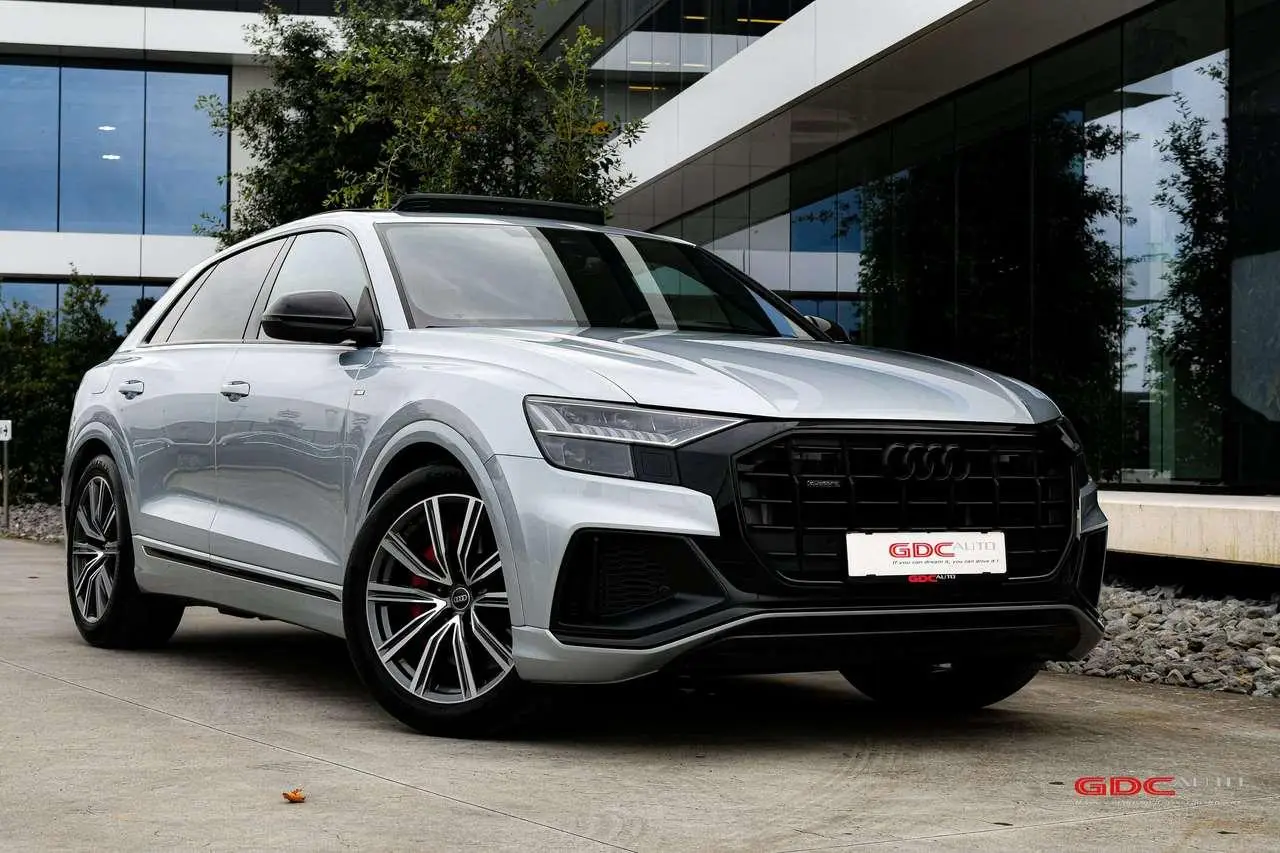 Photo 1 : Audi Q8 2023 Hybride