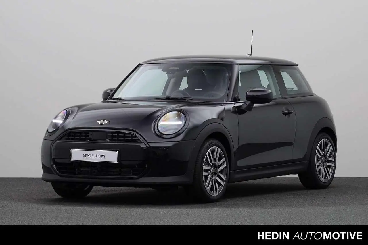 Photo 1 : Mini Cooper 2024 Petrol