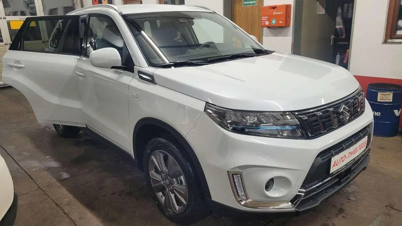 Photo 1 : Suzuki Vitara 2024 Essence