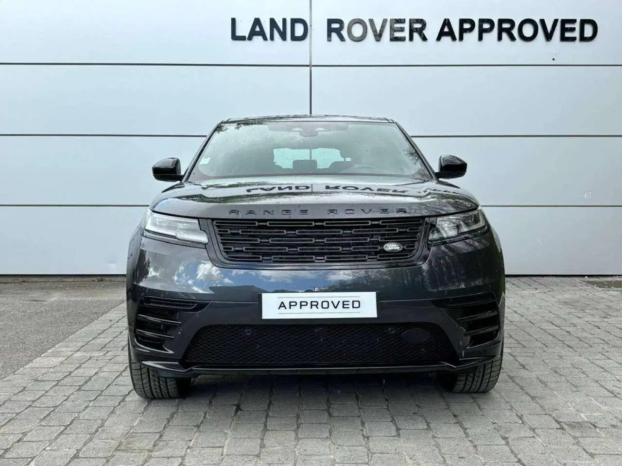 Photo 1 : Land Rover Range Rover Velar 2024 Hybrid