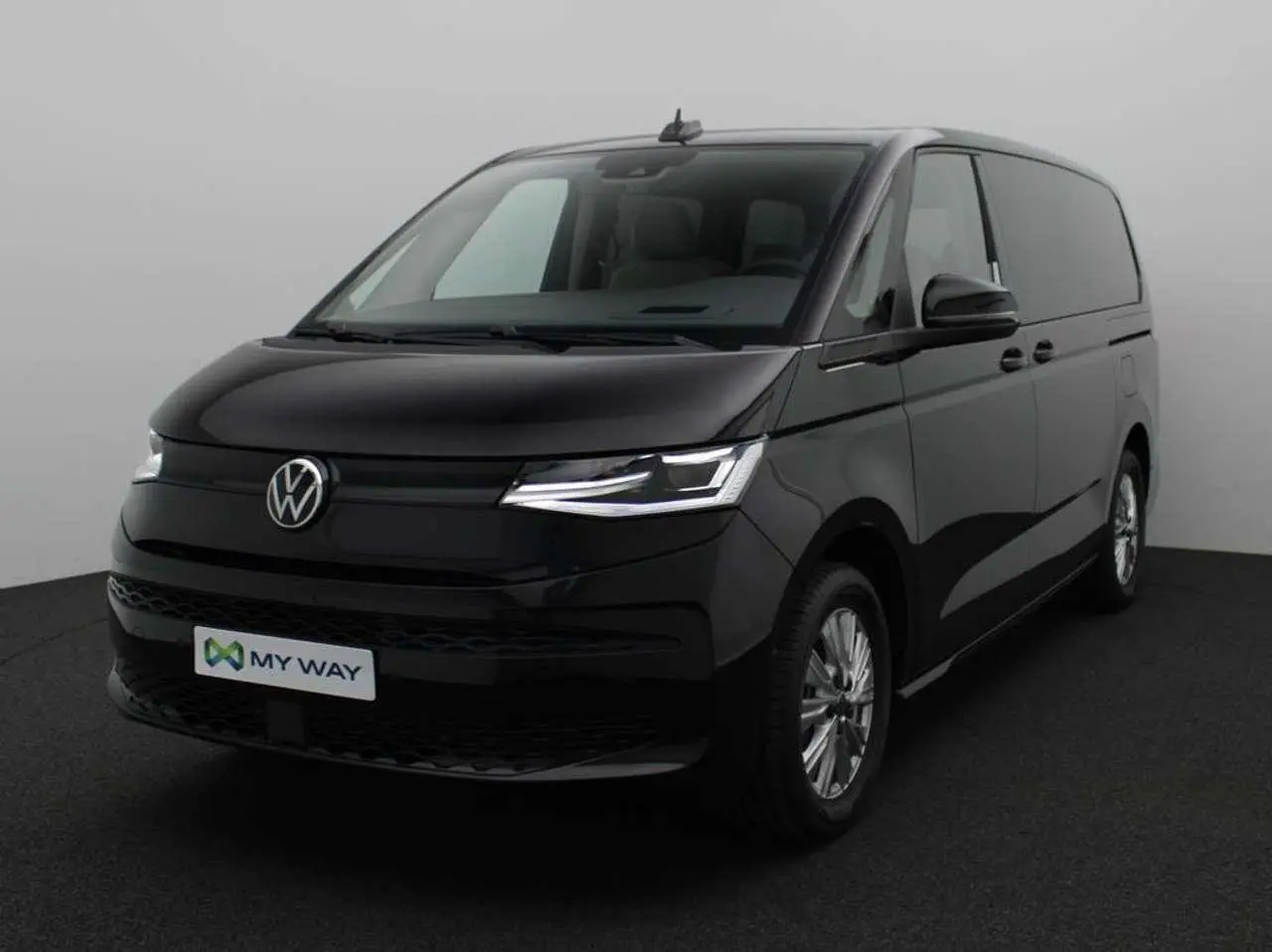 Photo 1 : Volkswagen T7 2024 Hybrid