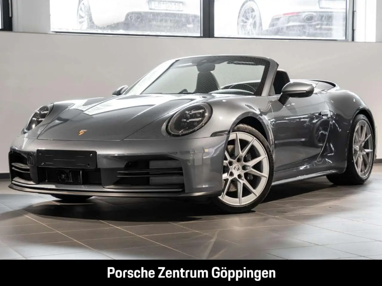 Photo 1 : Porsche 992 2024 Essence