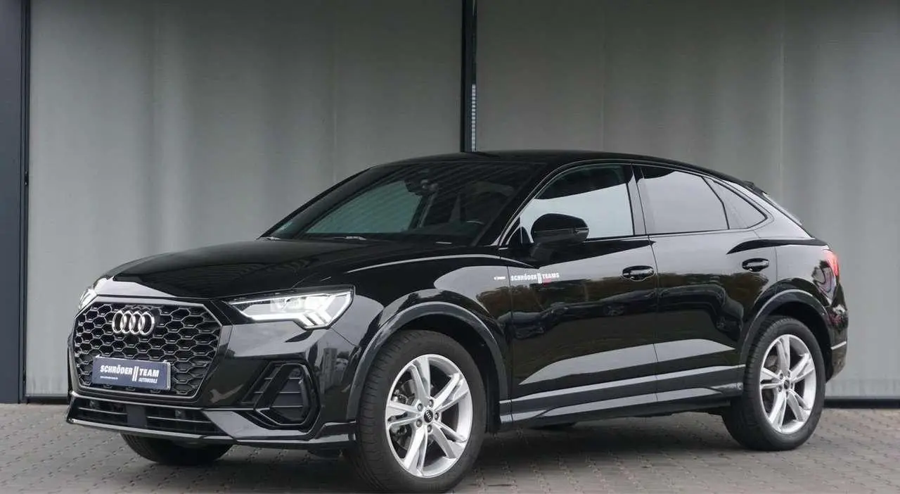 Photo 1 : Audi Q3 2023 Diesel