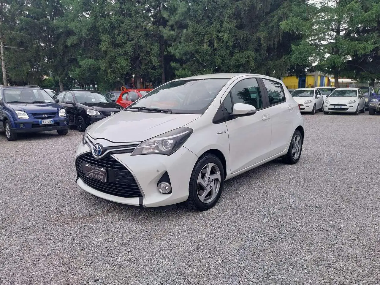 Photo 1 : Toyota Yaris 2016 Hybrid