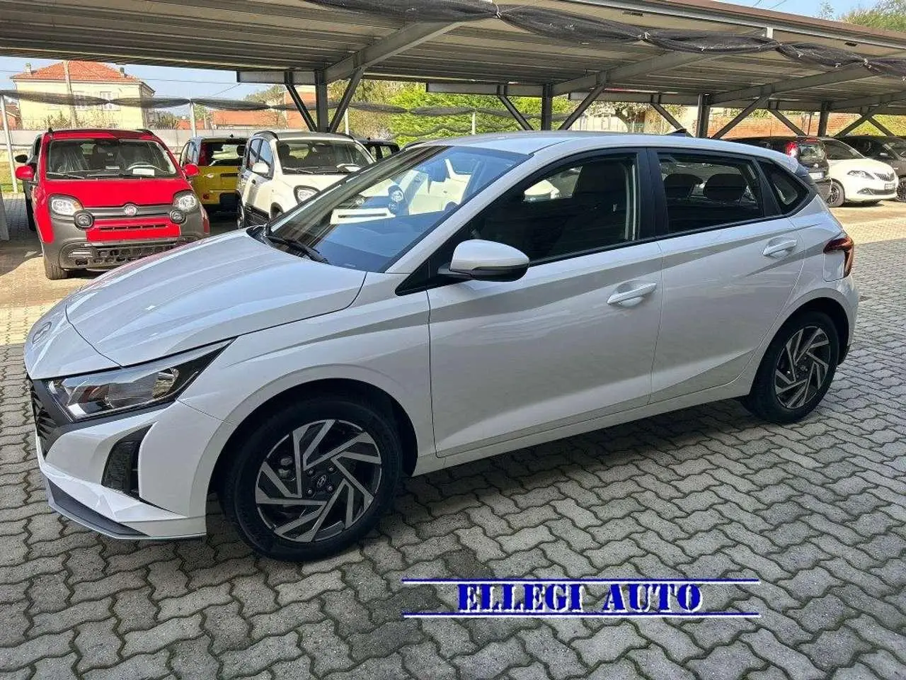 Photo 1 : Hyundai I20 2024 Petrol