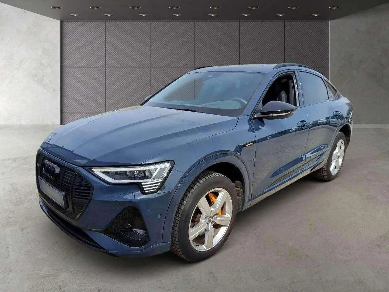 Photo 1 : Audi E-tron 2021 Électrique