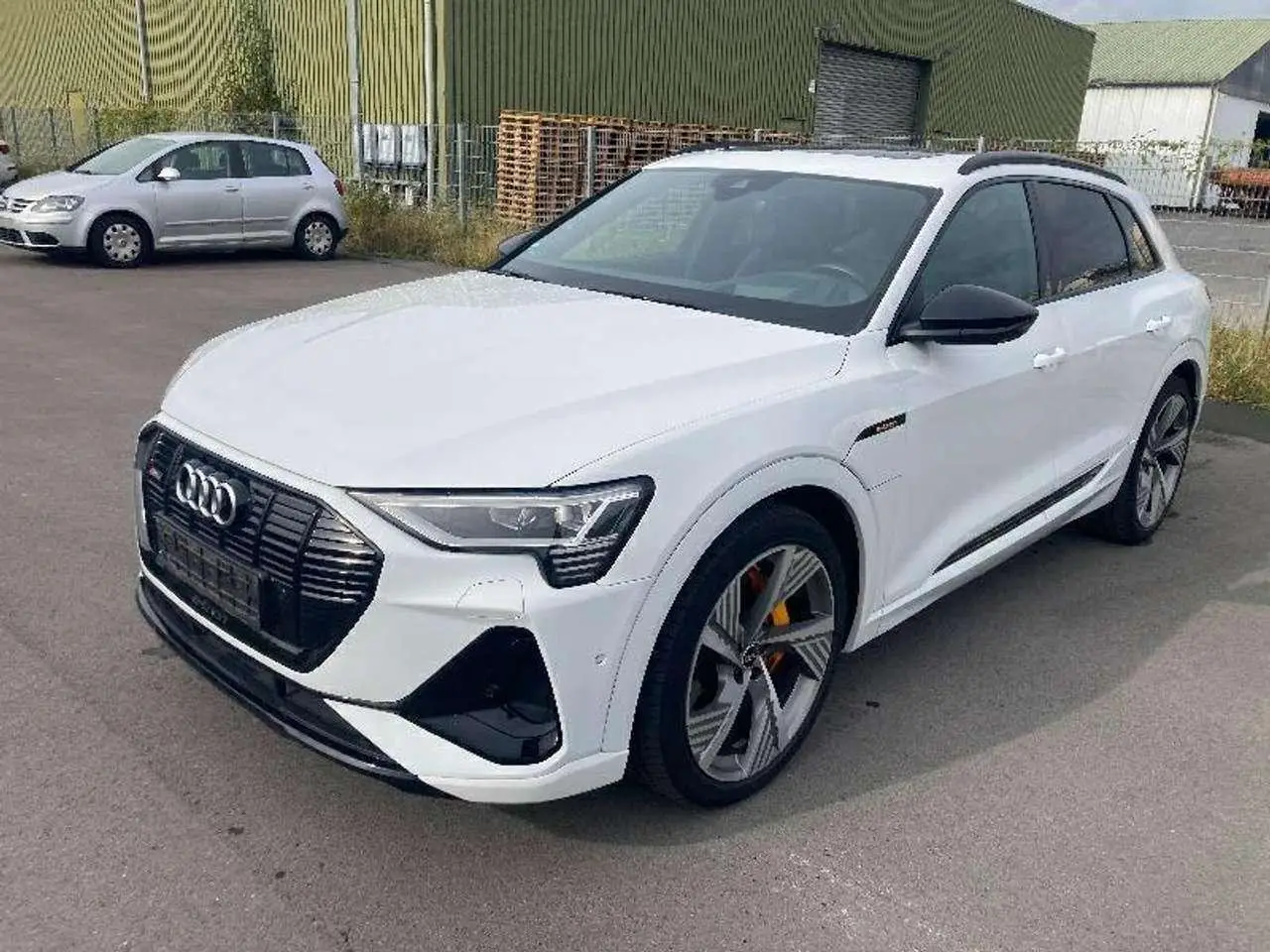 Photo 1 : Audi E-tron 2021 Électrique