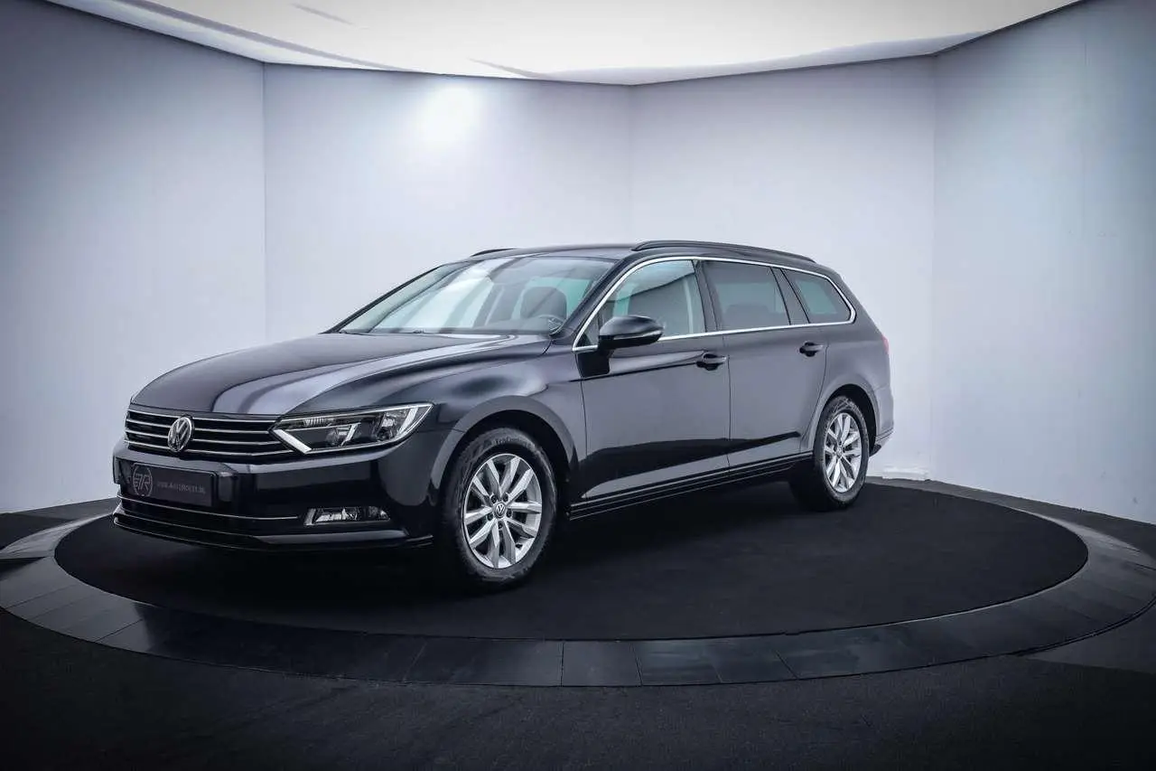 Photo 1 : Volkswagen Passat 2016 Essence