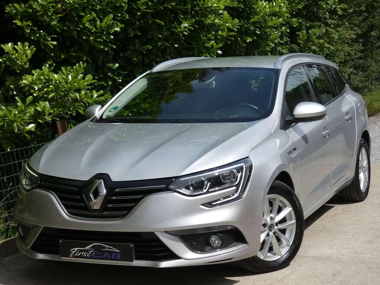 Photo 1 : Renault Megane 2020 Diesel