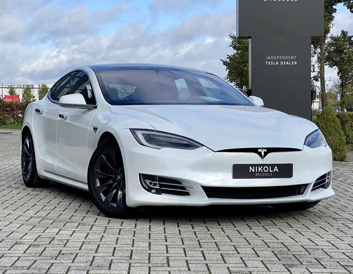 Photo 1 : Tesla Model S 2019 Electric