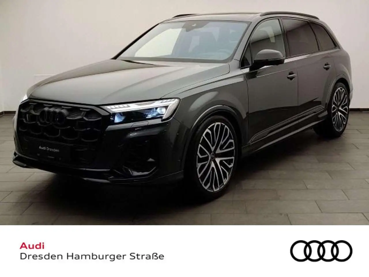 Photo 1 : Audi Sq7 2024 Petrol