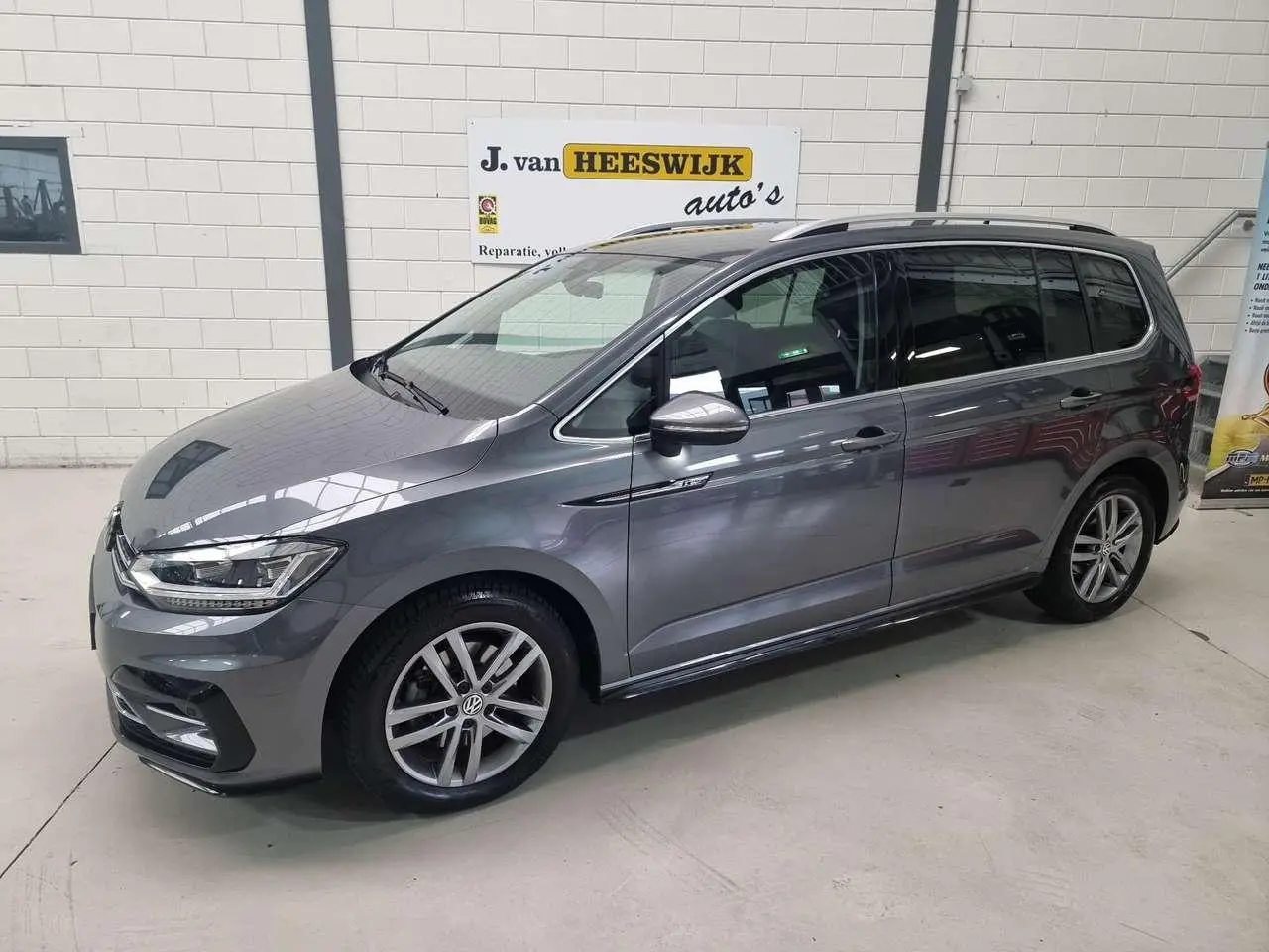 Photo 1 : Volkswagen Touran 2019 Petrol