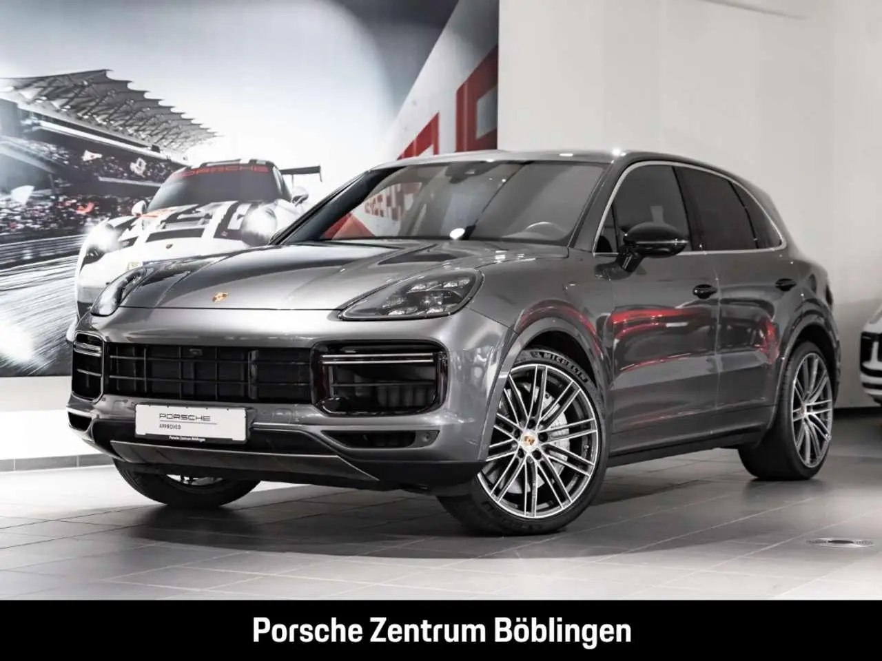 Photo 1 : Porsche Cayenne 2022 Petrol