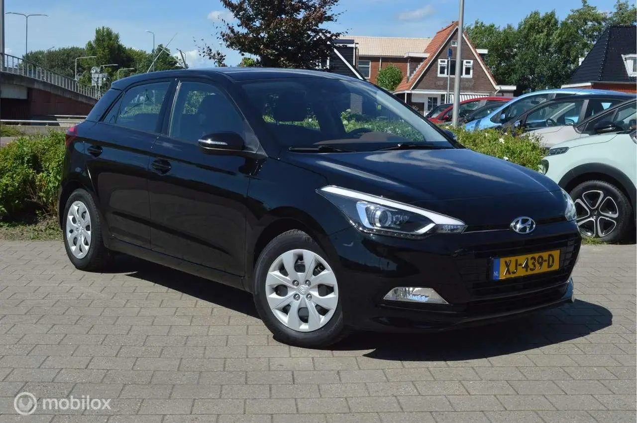 Photo 1 : Hyundai I20 2019 Petrol