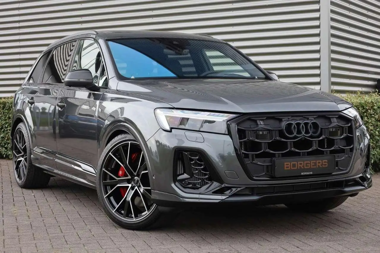 Photo 1 : Audi Sq7 2024 Petrol