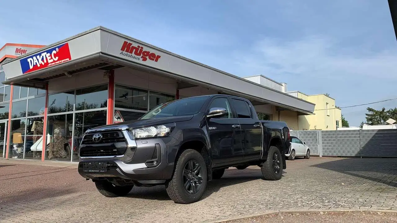 Photo 1 : Toyota Hilux 2023 Diesel