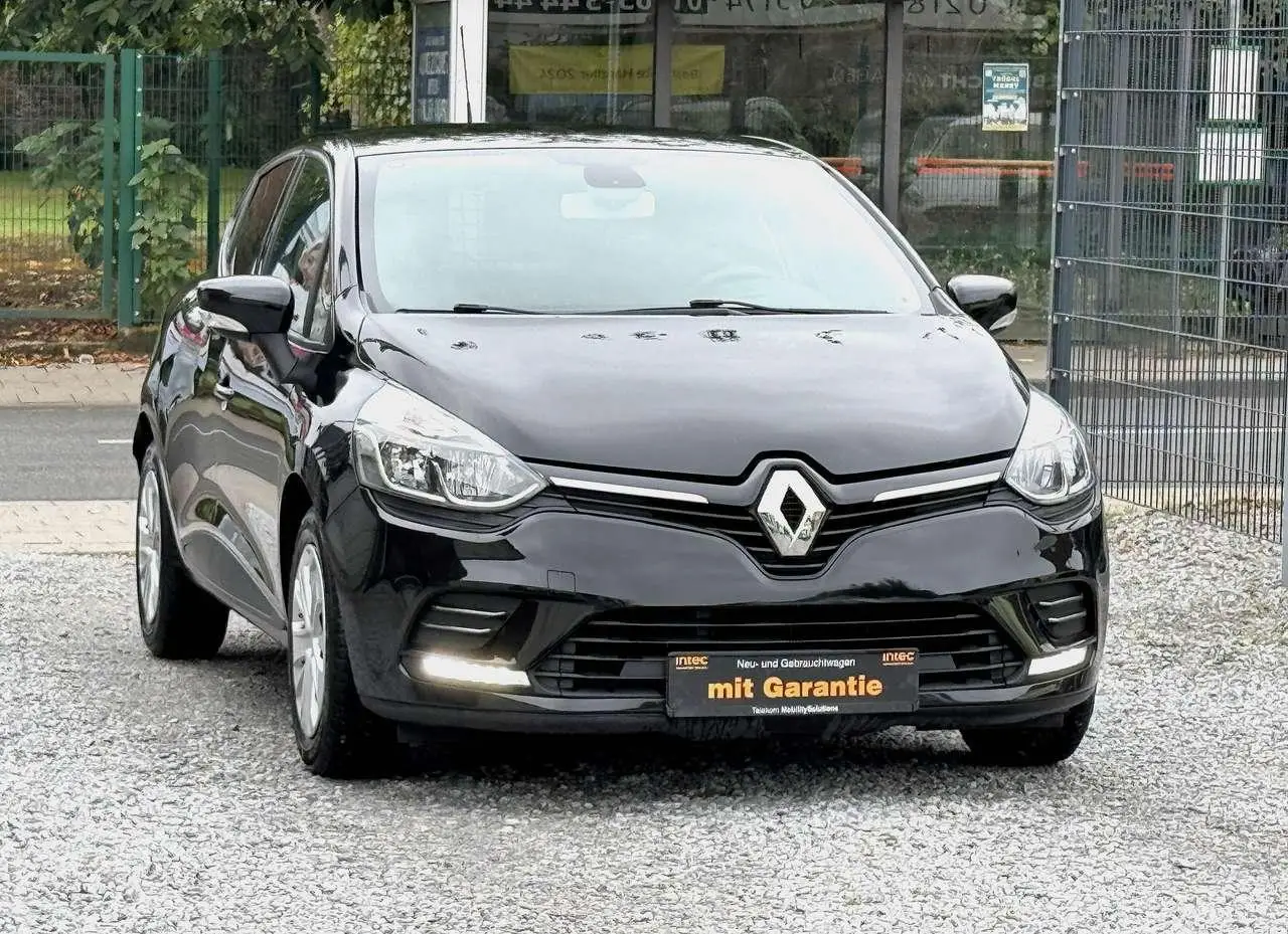 Photo 1 : Renault Clio 2017 Essence