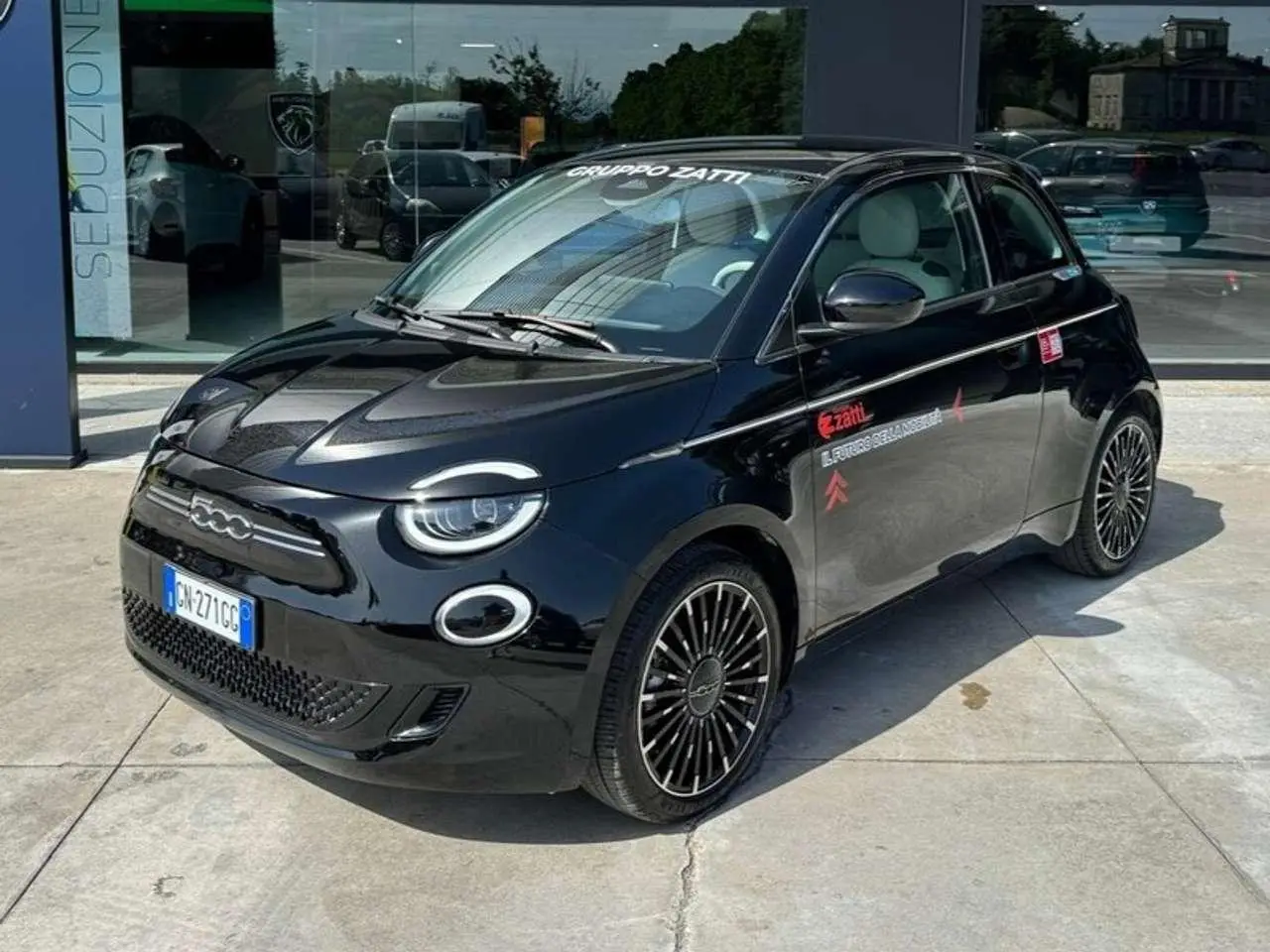 Photo 1 : Fiat 500 2023 Électrique