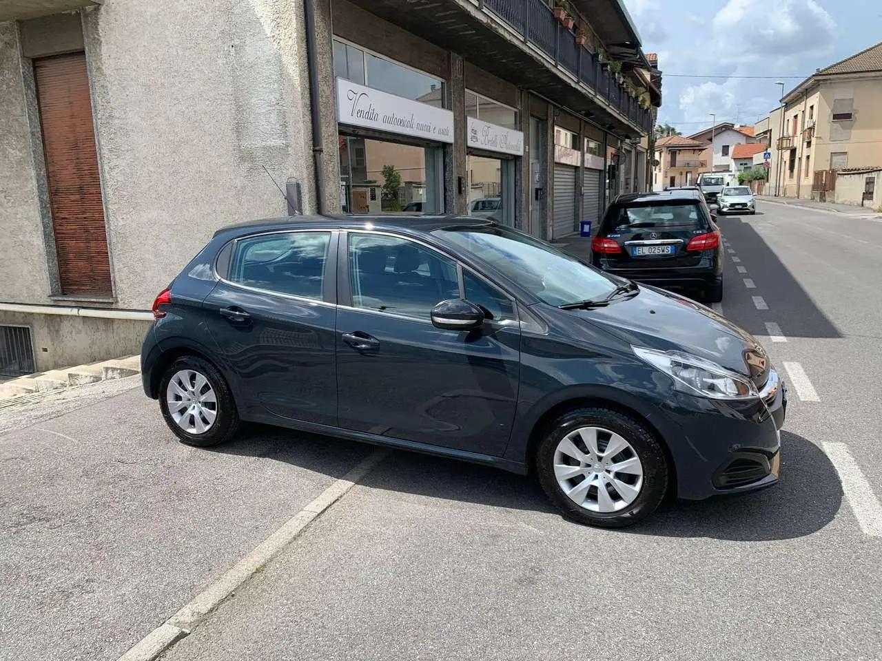 Photo 1 : Peugeot 208 2018 Petrol