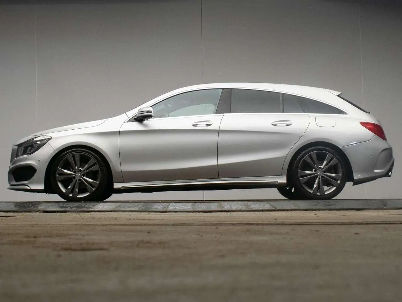 Photo 1 : Mercedes-benz Classe Cla 2015 Petrol