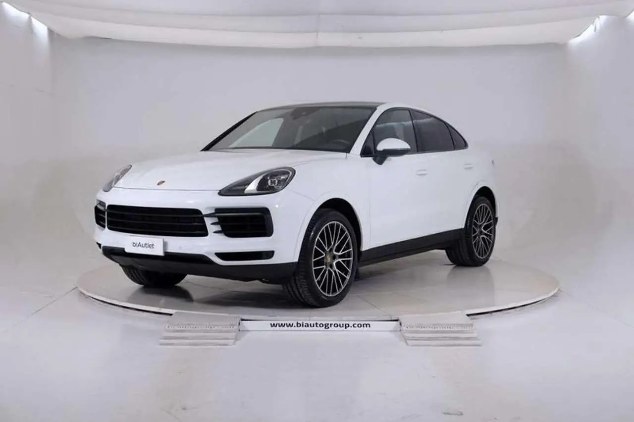 Photo 1 : Porsche Cayenne 2020 Essence