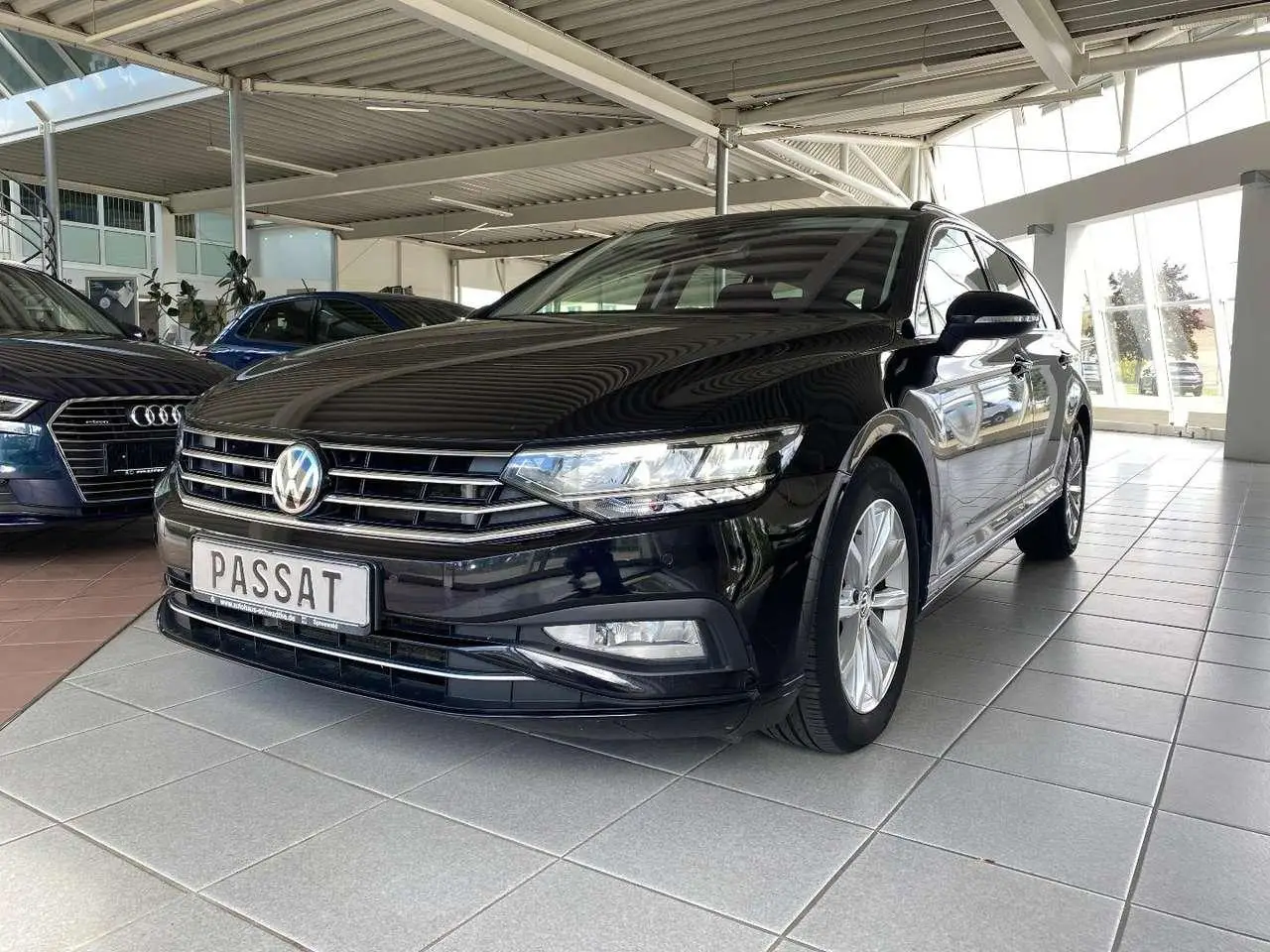 Photo 1 : Volkswagen Passat 2020 Essence