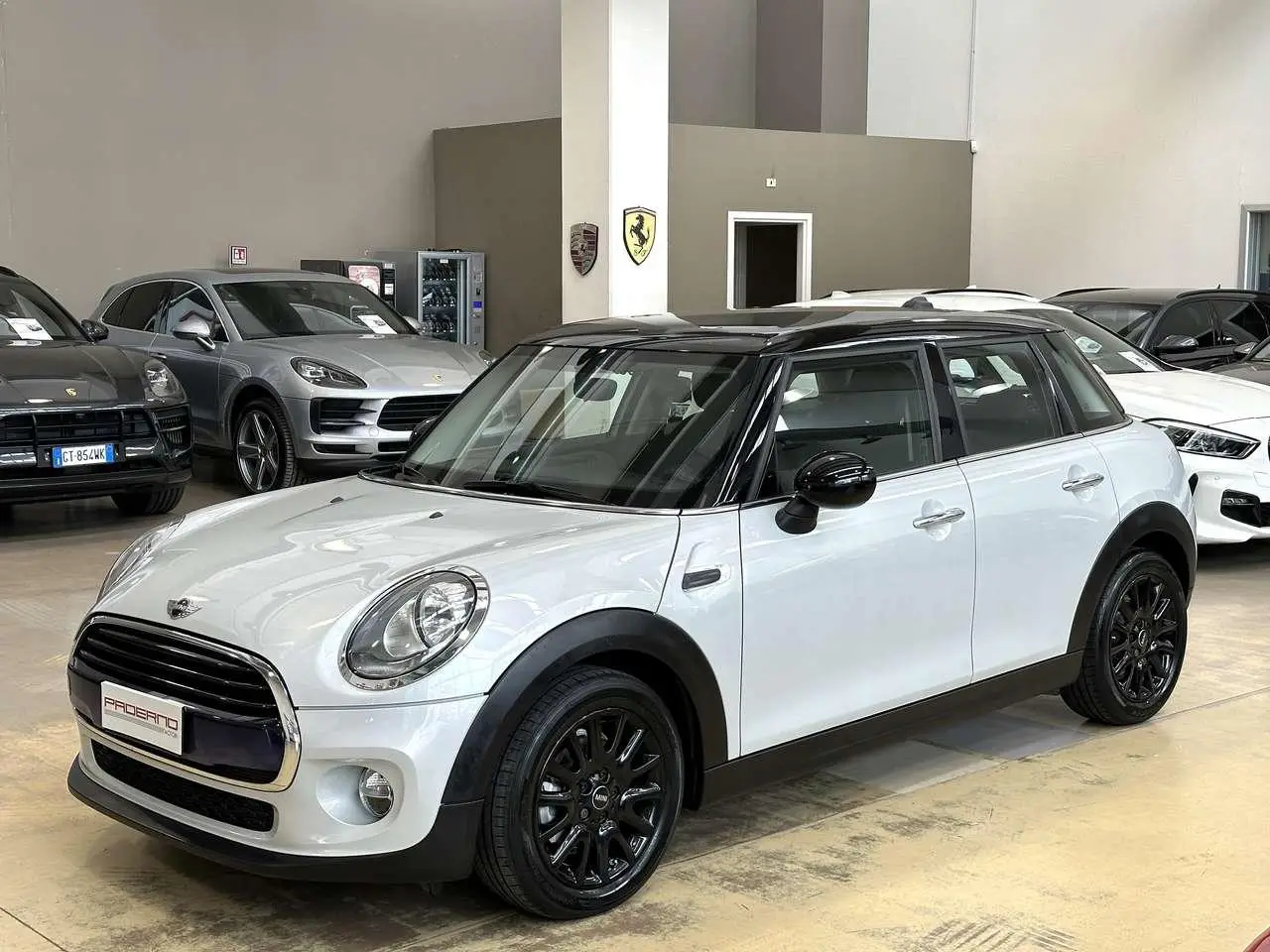 Photo 1 : Mini Cooper 2016 Diesel