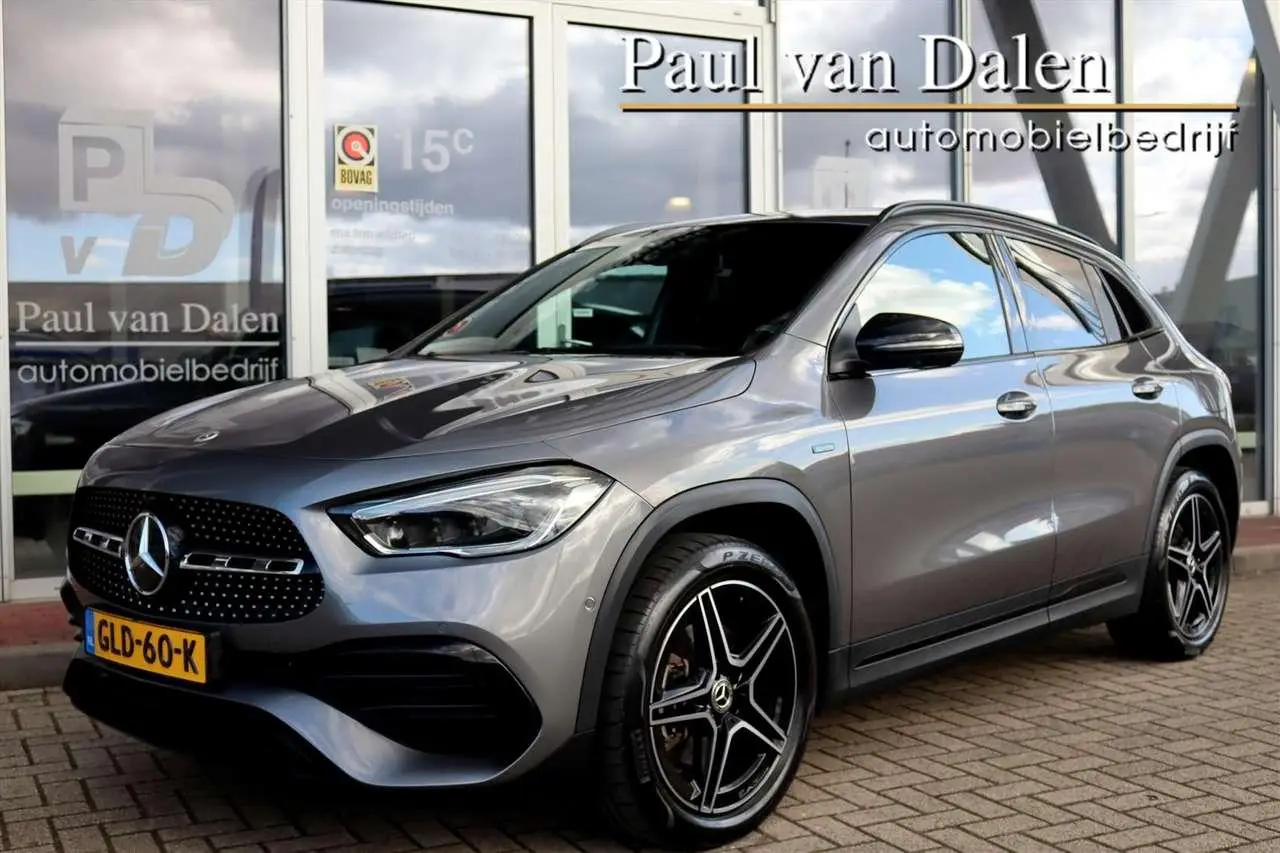 Photo 1 : Mercedes-benz Classe Gla 2021 Hybrid