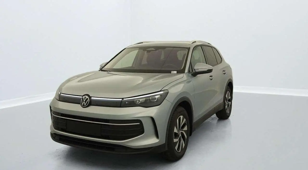 Photo 1 : Volkswagen Tiguan 2024 Hybrid