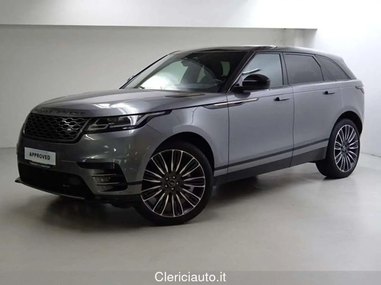 Photo 1 : Land Rover Range Rover Velar 2023 Diesel