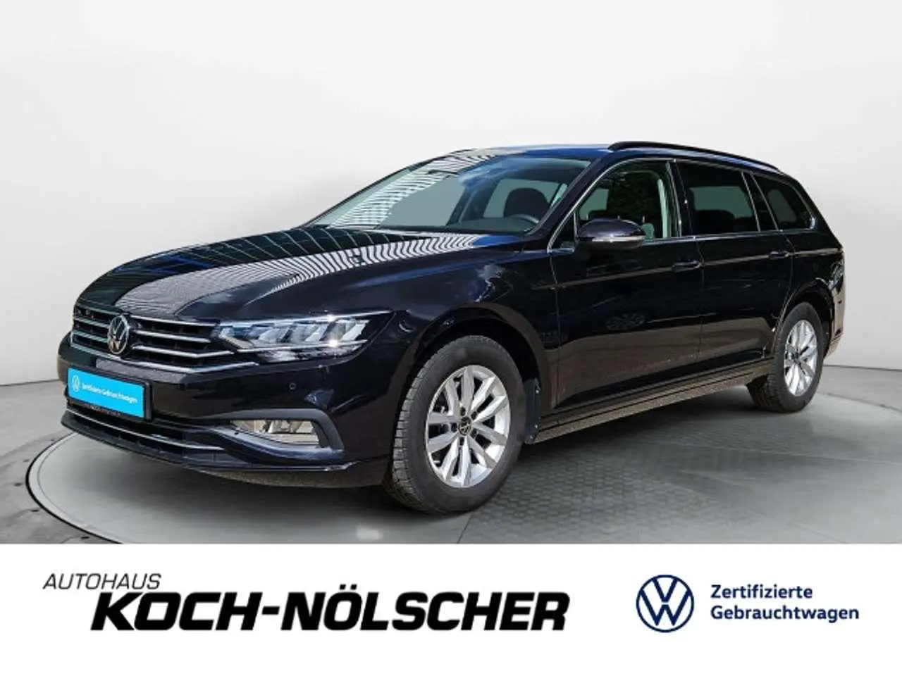 Photo 1 : Volkswagen Passat 2023 Petrol