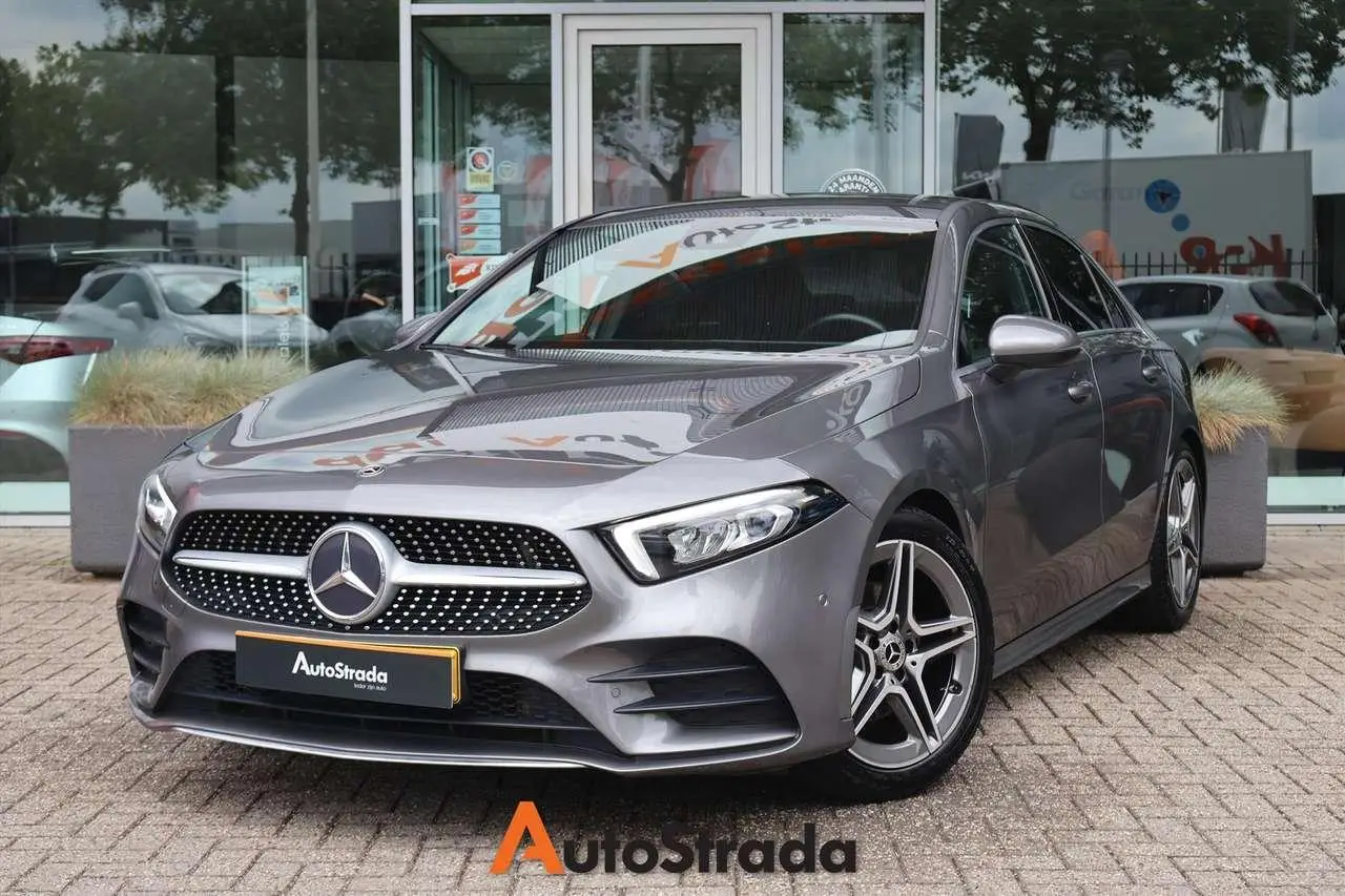 Photo 1 : Mercedes-benz Classe A 2019 Petrol