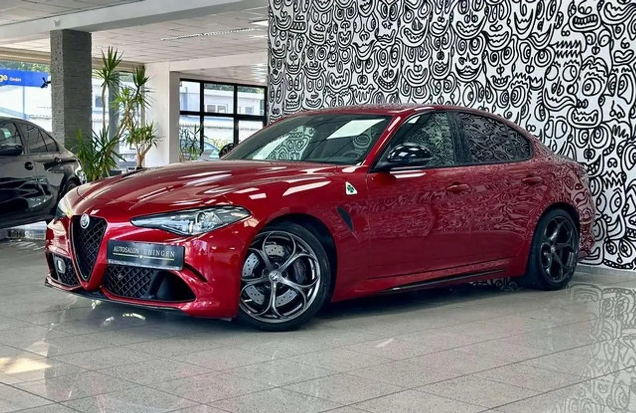 Photo 1 : Alfa Romeo Giulia 2022 Essence