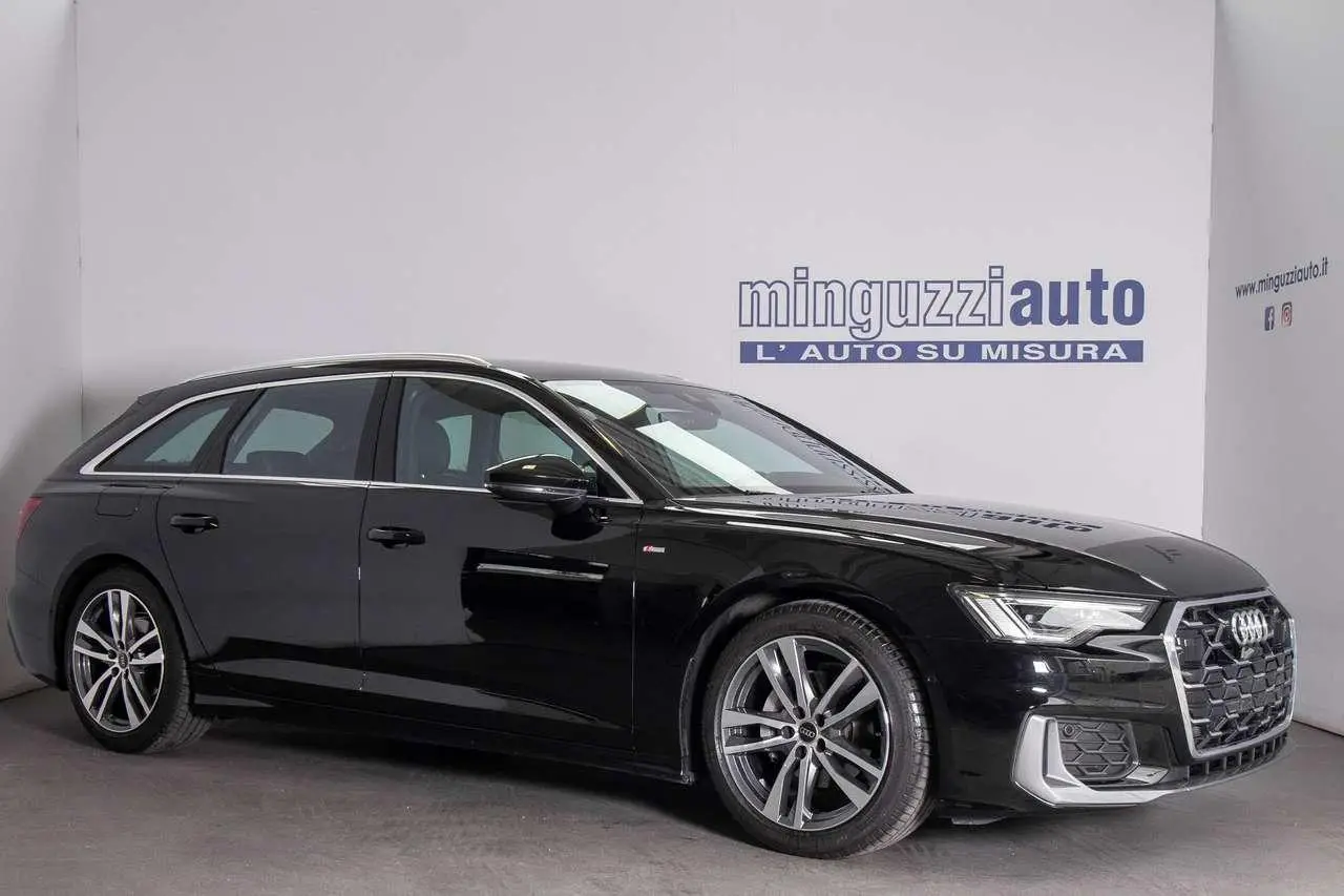 Photo 1 : Audi A6 2023 Hybride