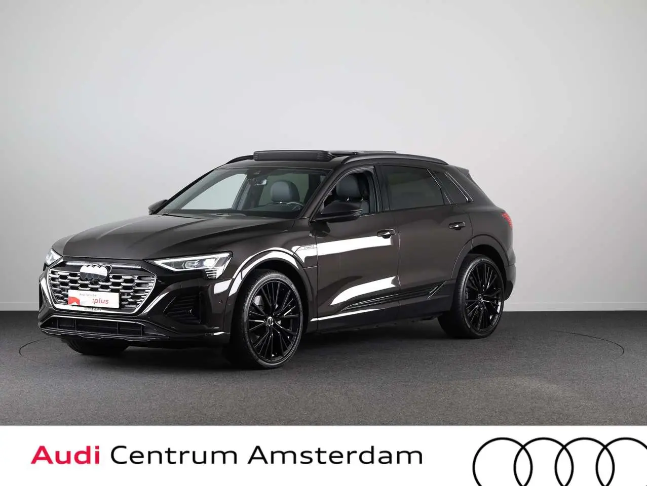 Photo 1 : Audi Q8 2024 Électrique