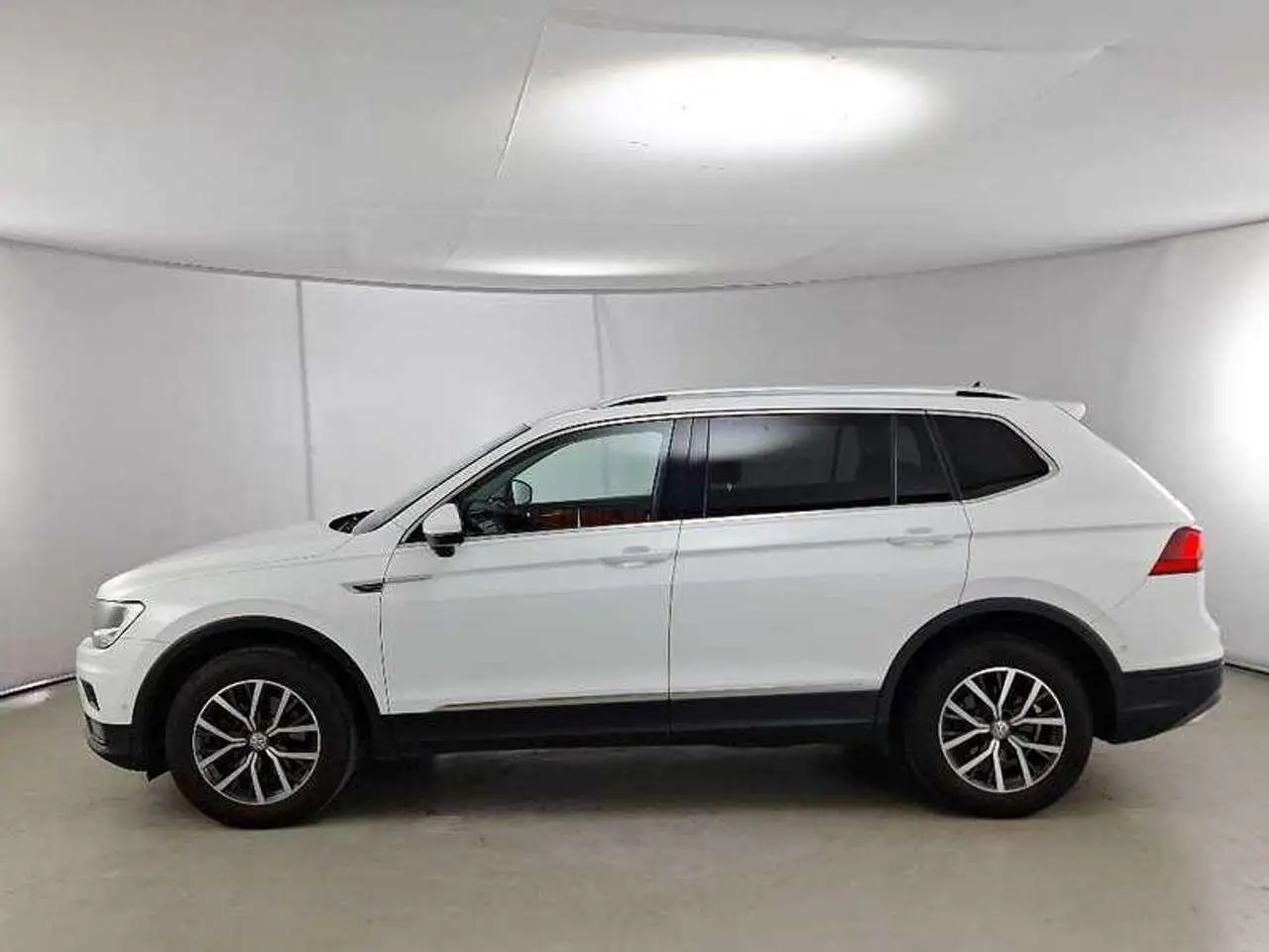 Photo 1 : Volkswagen Tiguan 2018 Diesel