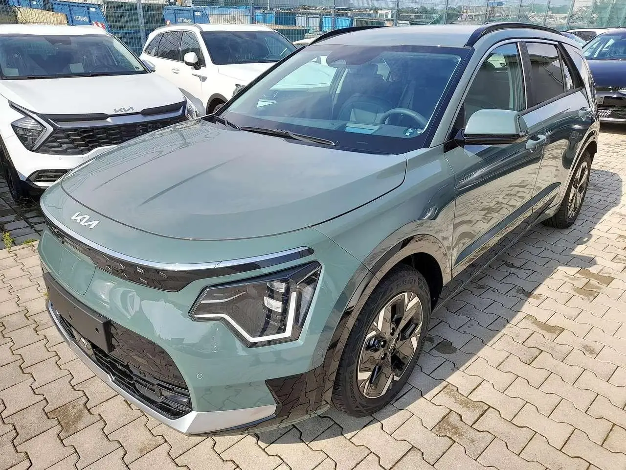 Photo 1 : Kia E-niro 2024 Électrique