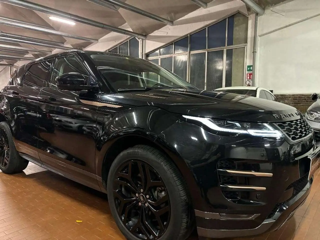 Photo 1 : Land Rover Range Rover Evoque 2022 Hybride