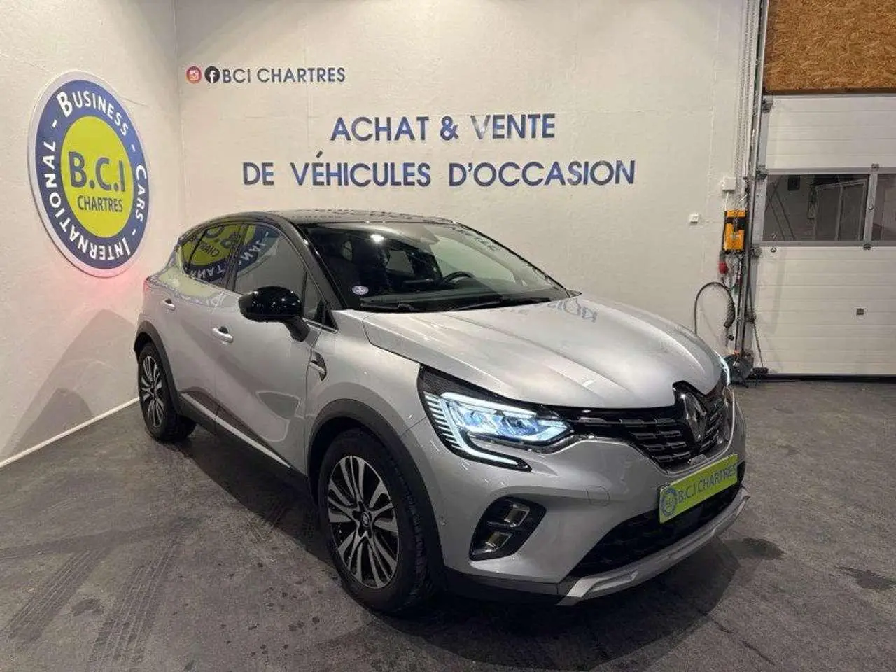 Photo 1 : Renault Captur 2022 Hybrid