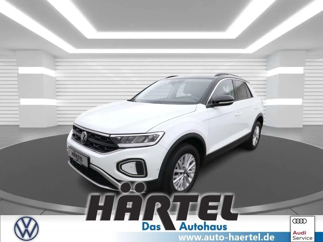 Photo 1 : Volkswagen T-roc 2023 Essence