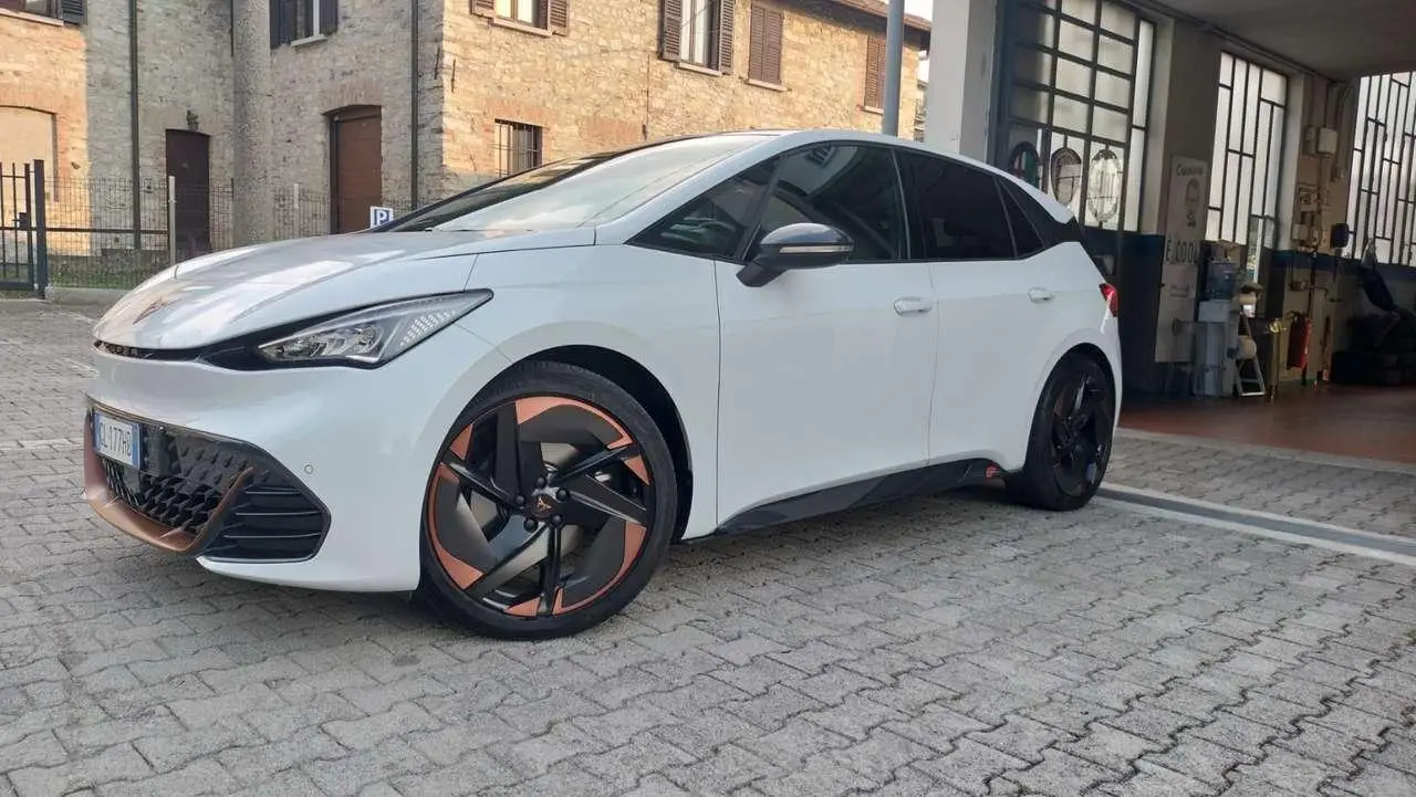 Photo 1 : Cupra Born 2022 Électrique