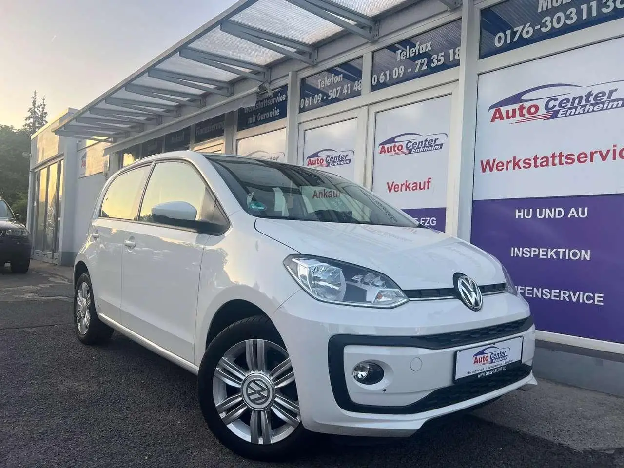 Photo 1 : Volkswagen Up! 2018 Petrol